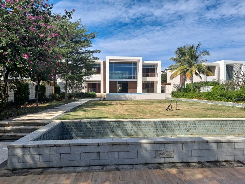 海棠湾银海5室3厅6卫1600㎡南北20000万