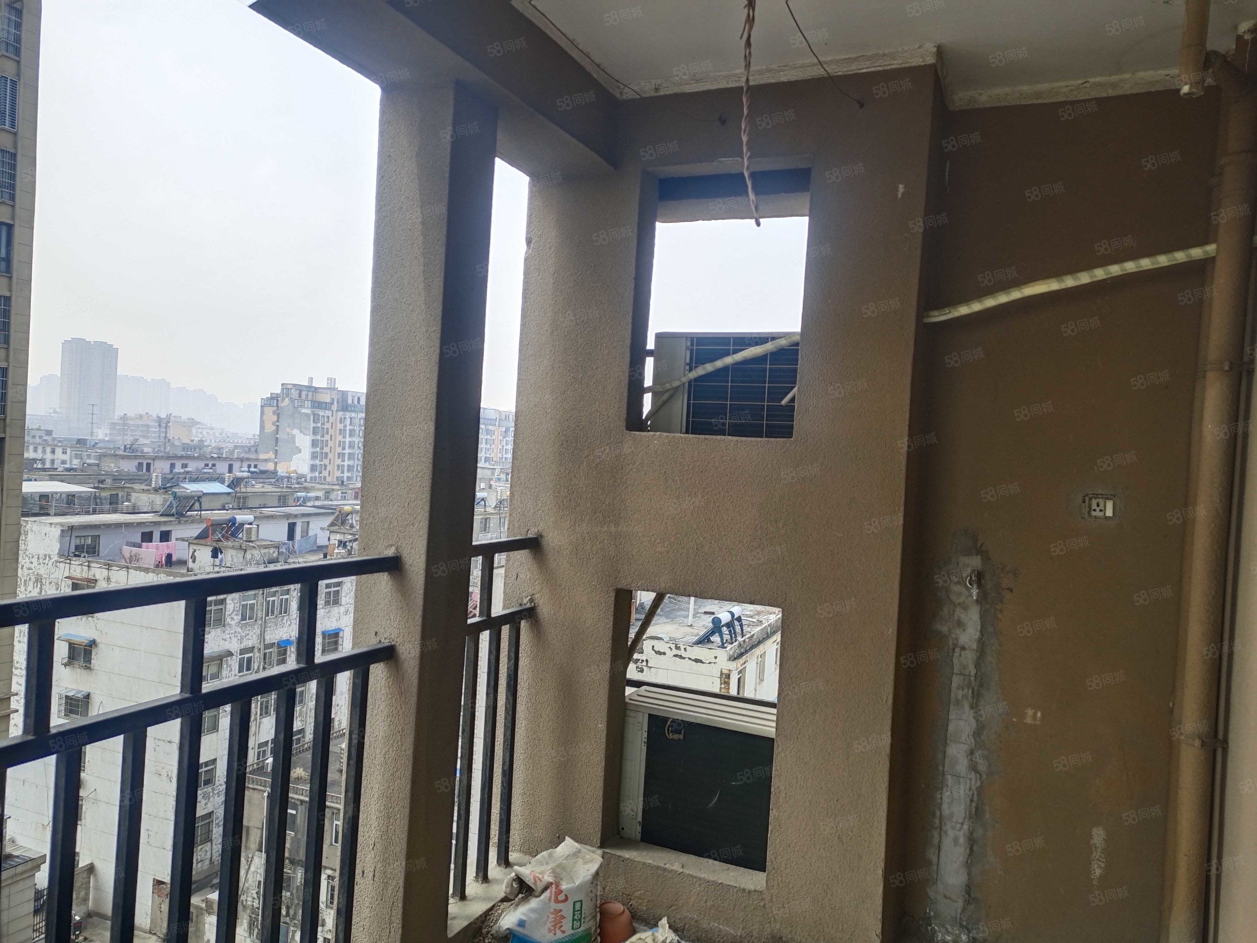 时代广场3室2厅1卫111㎡南40万