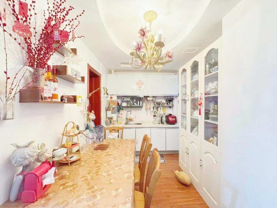 悅秀園2室1廳1衛(wèi)73.73㎡南北298萬