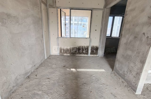 中泰天境4室2厅128㎡68.6万二手房图片