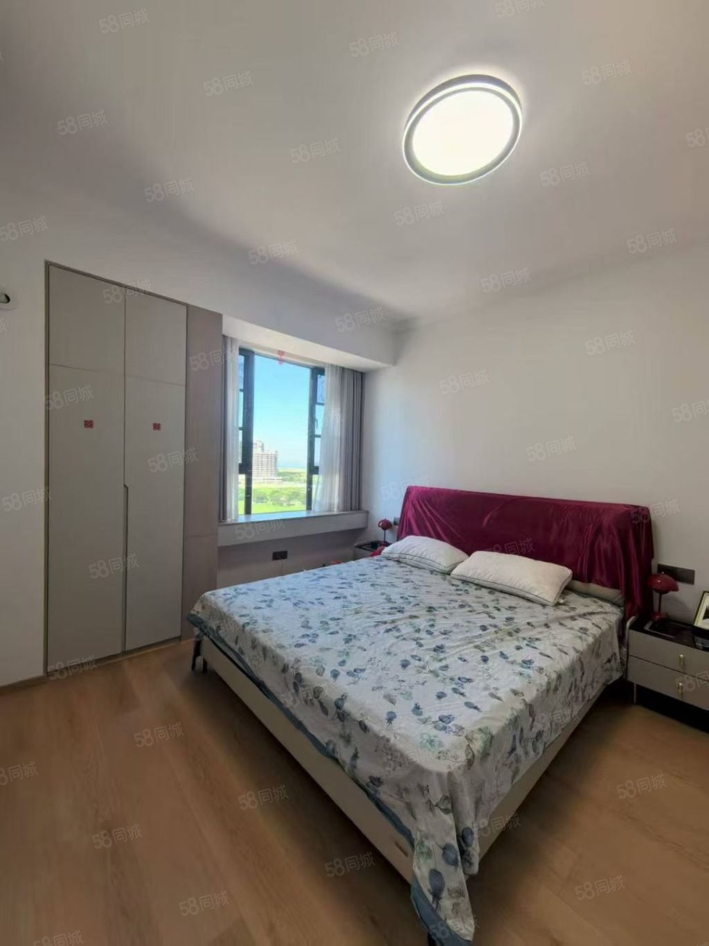 滨江学苑3室2厅2卫121㎡南北78万