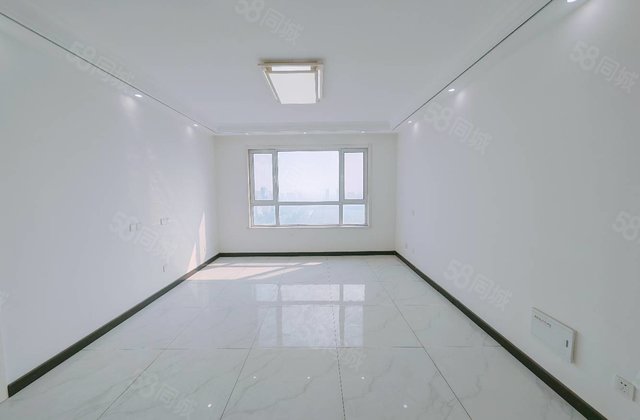 精装东边户车位免大税外国语一中图书馆火车站民生润景苑名筑印象