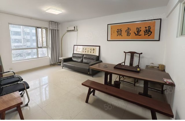 六中 大润发 中央丽都旁 星光宝徕花园 三室两卫带车库