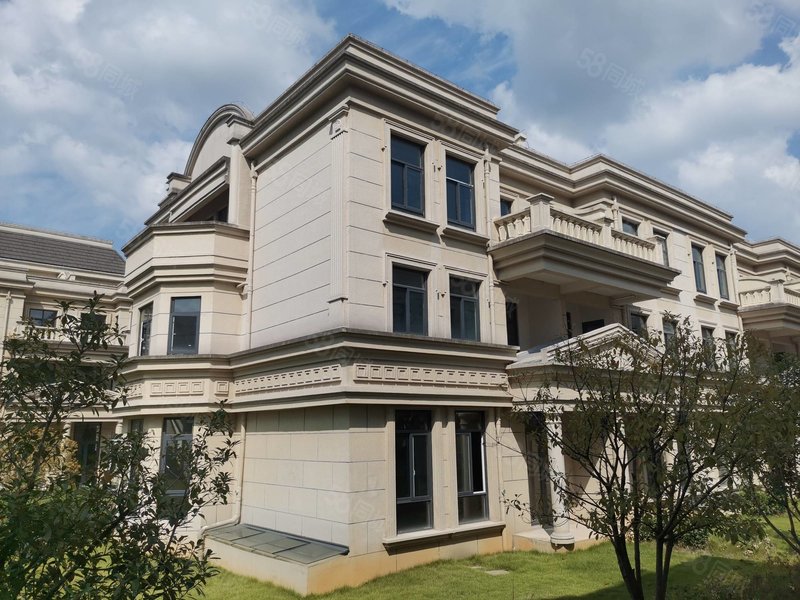 降价50万急售绿城诚园,精装法式合院别墅.软装带家具,包税