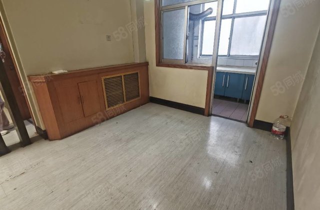 人民公园 大润发 园东小区三楼 停车方便可按揭