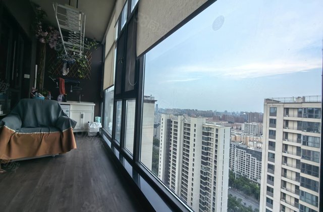 保利堂悦3室2厅136㎡98万二手房图片