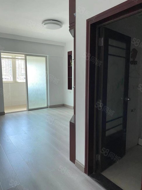 【10图】138平 满五 电梯房 诚心出售 价格可议,山水华庭-龙岩58同城