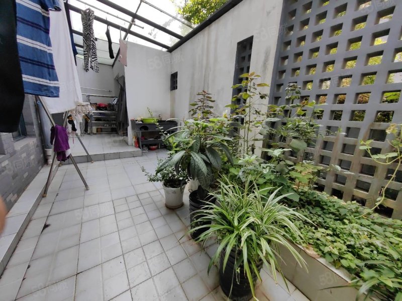 玉屏府一楼带院子大3房125平米售价155万满五税少,玉屏府-黄山58同城