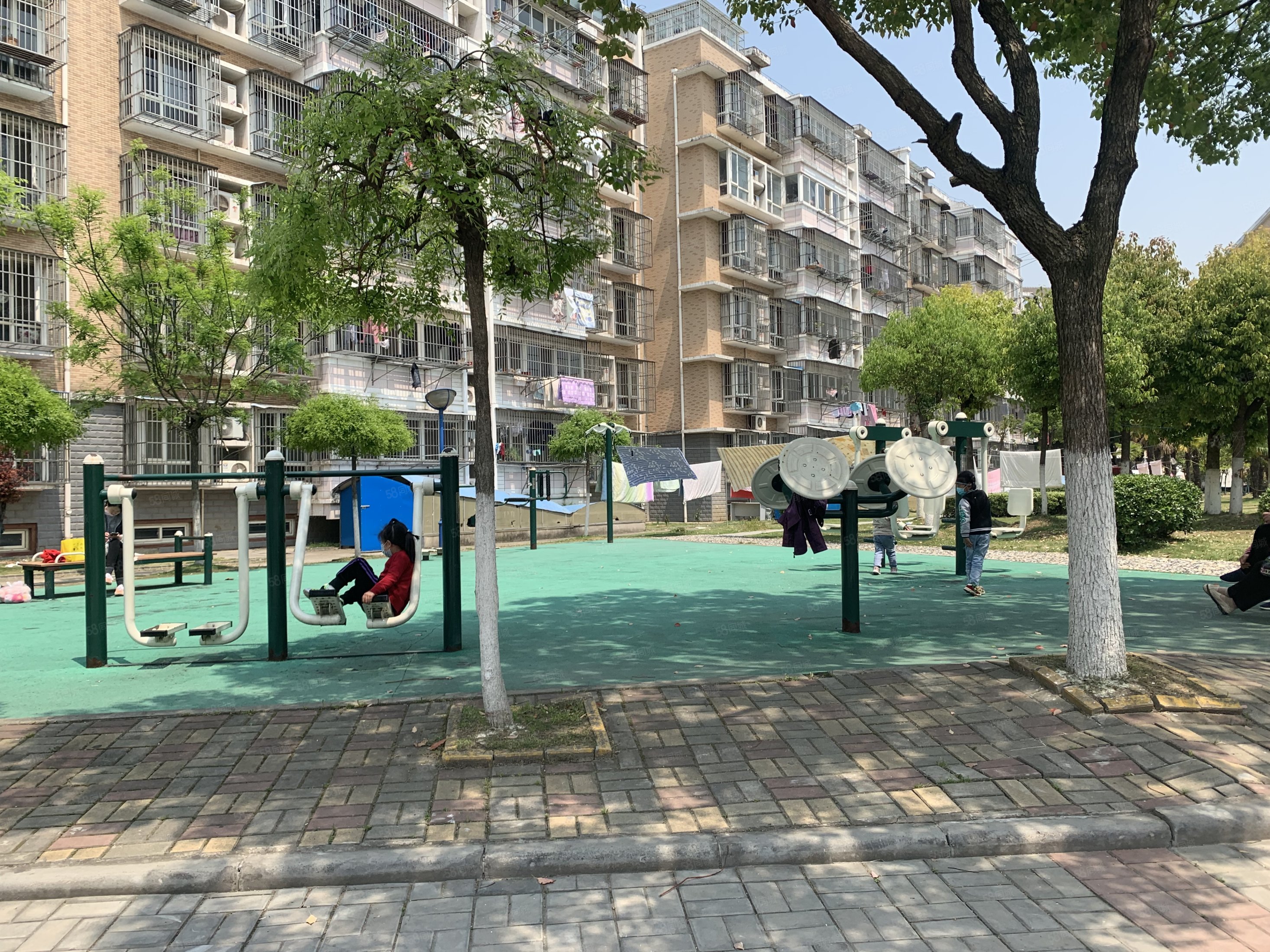 新出龙飞路靠近刘村地铁金叶花园朝阳西苑有证可贷款