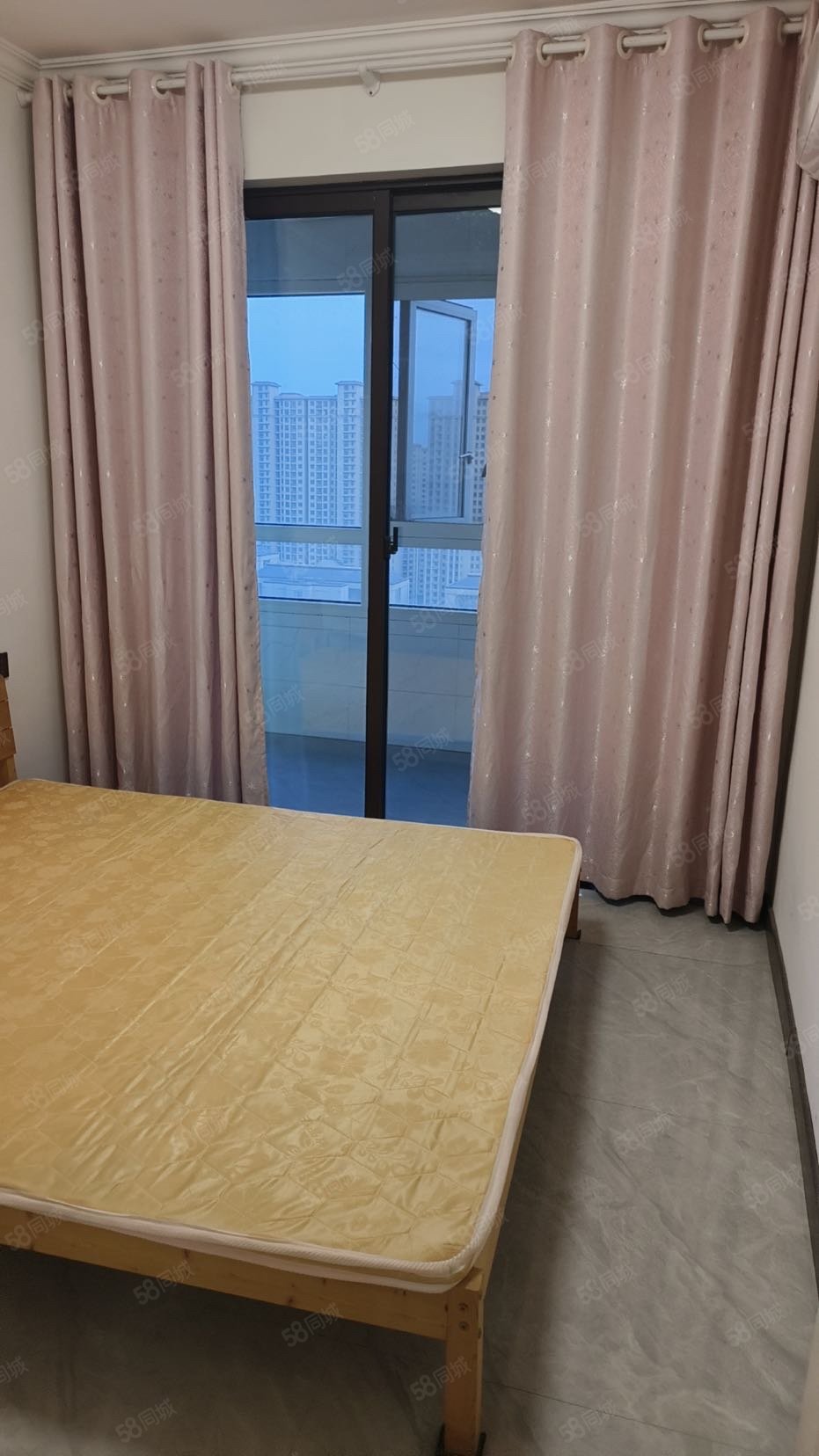 悦湖城3室2厅2卫110.07㎡南66万