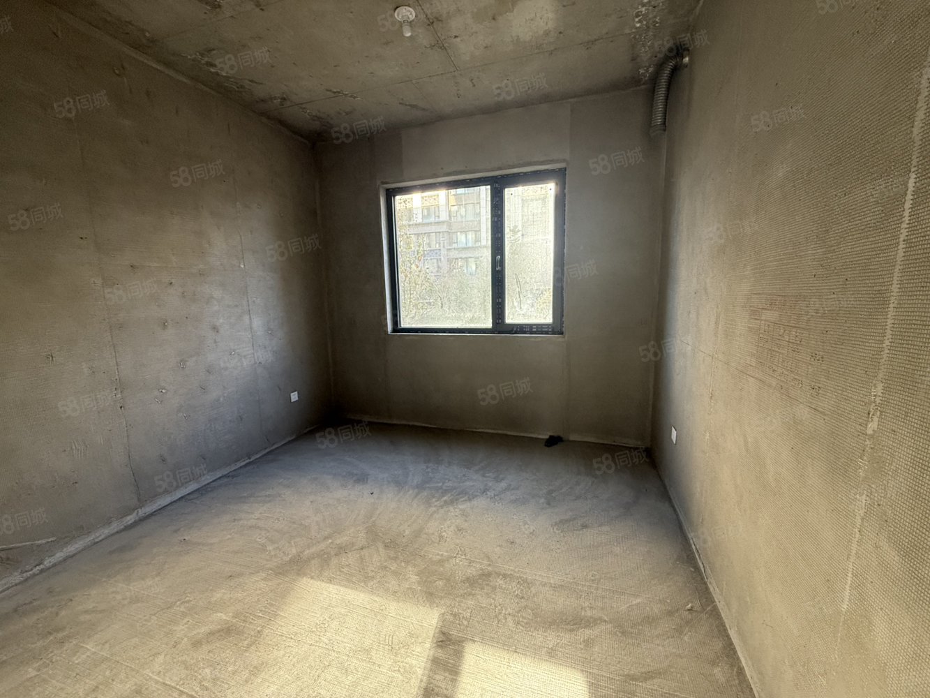 华韵锦园3室2厅2卫140㎡南北97.9万