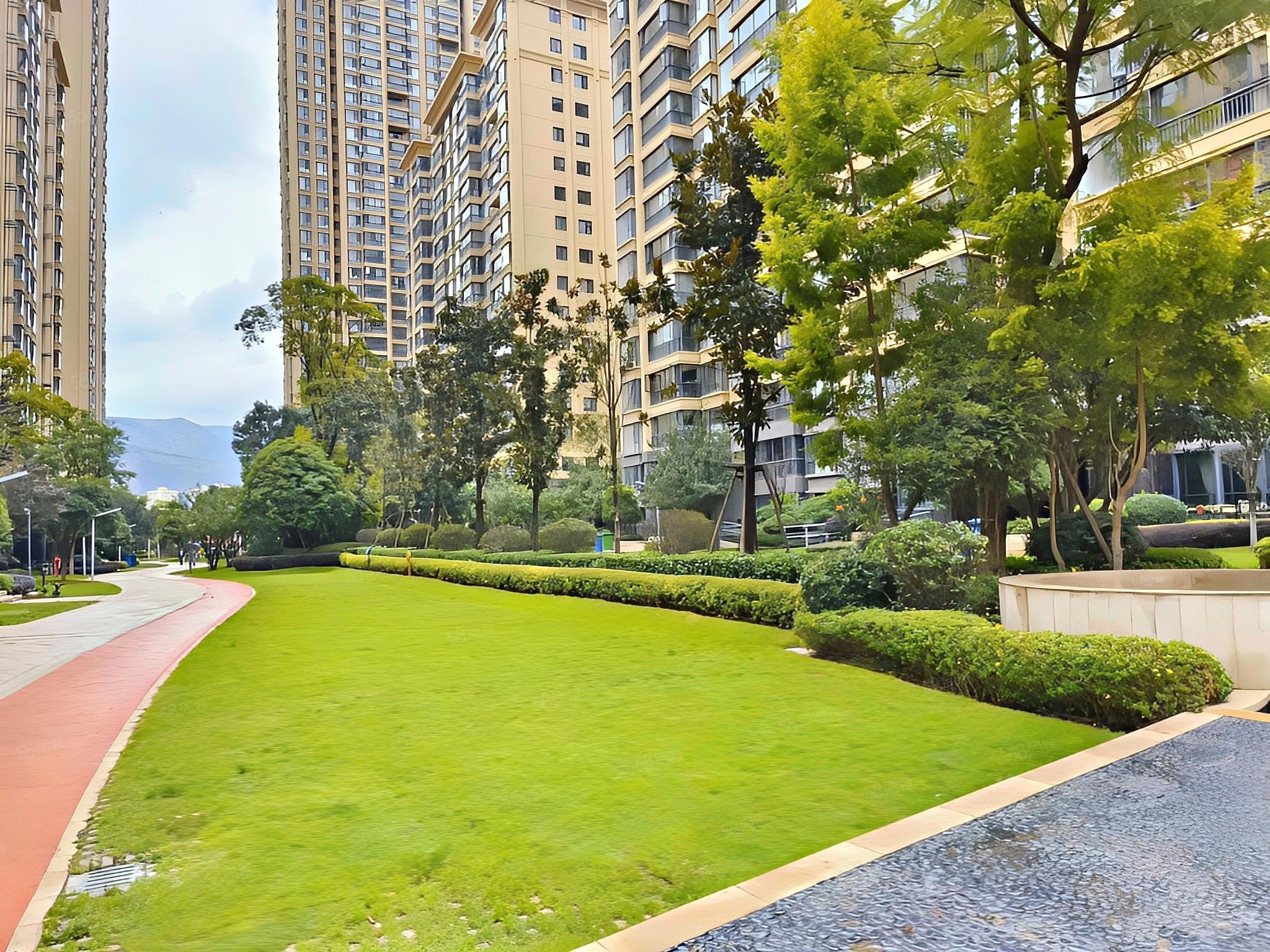 带电梯高楼层视野好次新小区带车位无遮挡商业配套齐全