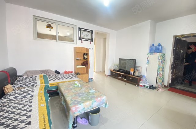 价割是二十五萬 水晶城东区两室带露台 阿尔卡迪亚一二期随时看