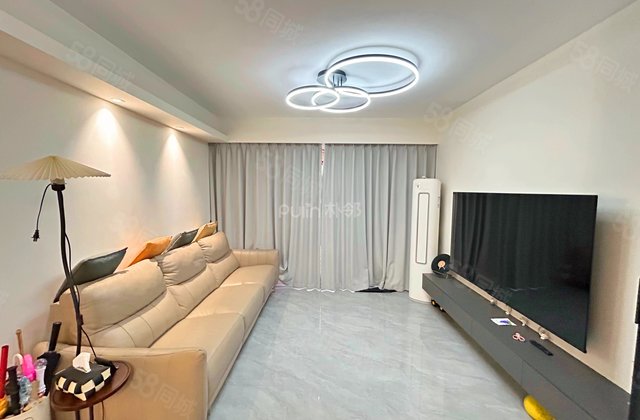 万科金润华府3室1厅73.8㎡179万二手房图片