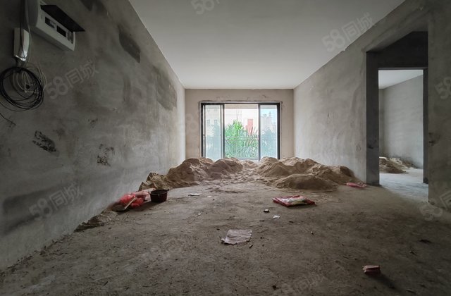 广垦华苑(茂南)4室2厅142㎡85万二手房图片