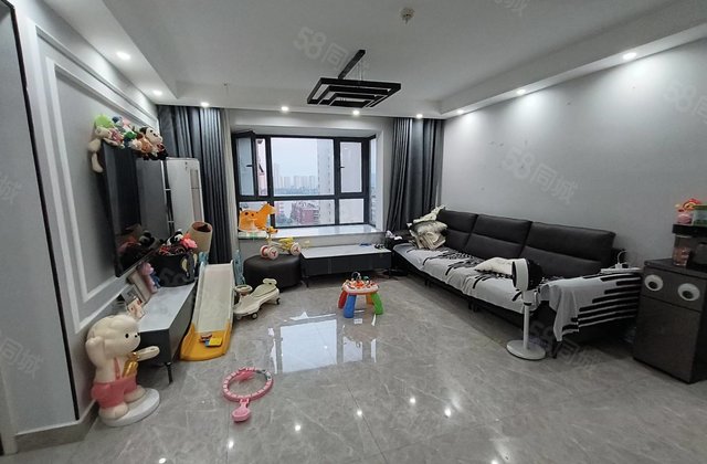 赔40万急售，精装边户双卫，昌润莲城，莲湖新城，中间楼层