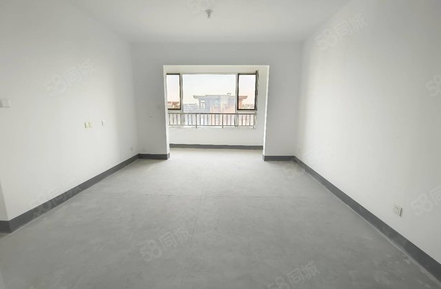 三室双卫带车储 东边户 体育馆 清风和庐   实验