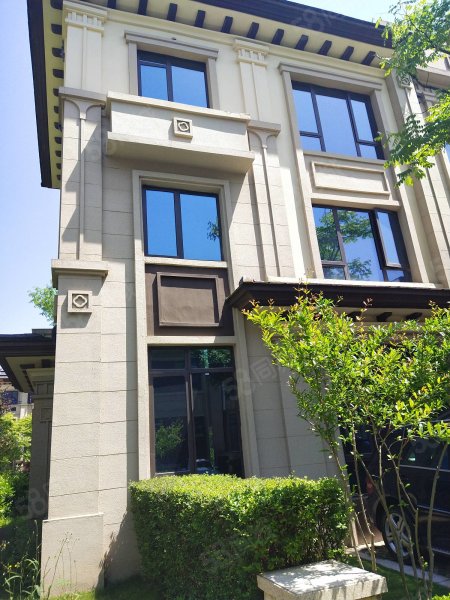 龙湖湘风星城(别墅)4室2厅3卫169㎡南298万