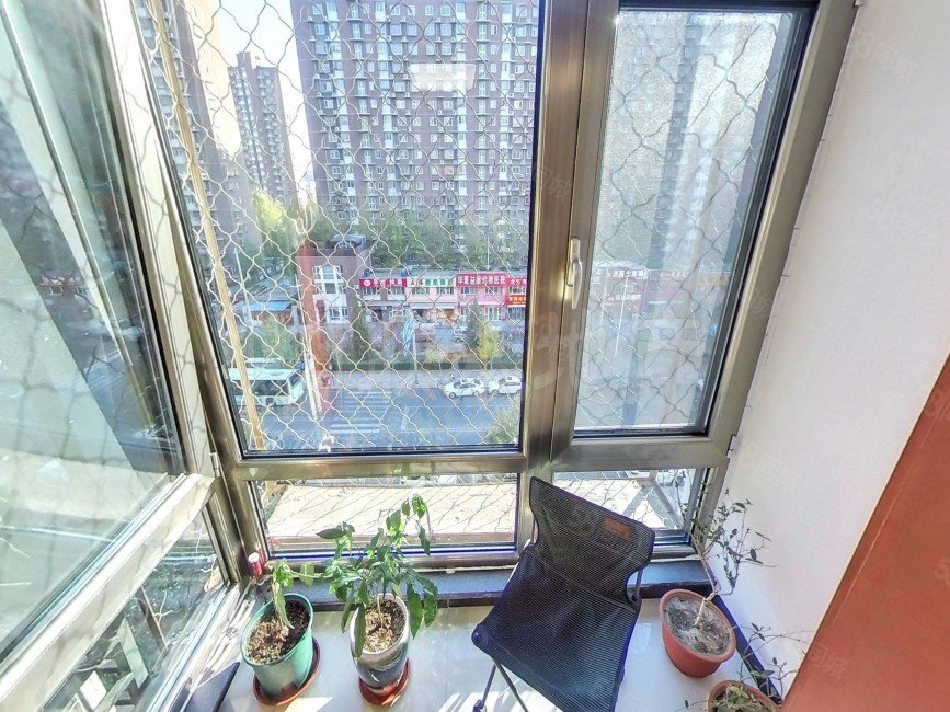 康泰園2室1廳1衛(wèi)77.75㎡南北355萬