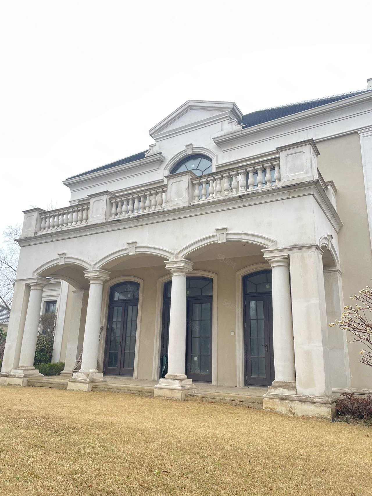 占地2亩花园1000平 业主直接委托,昆山市绿城玫瑰园(别墅)-昆山58同城