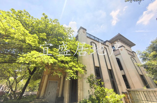 恒大云东海(别墅)4室2厅242.72㎡220万二手房图片
