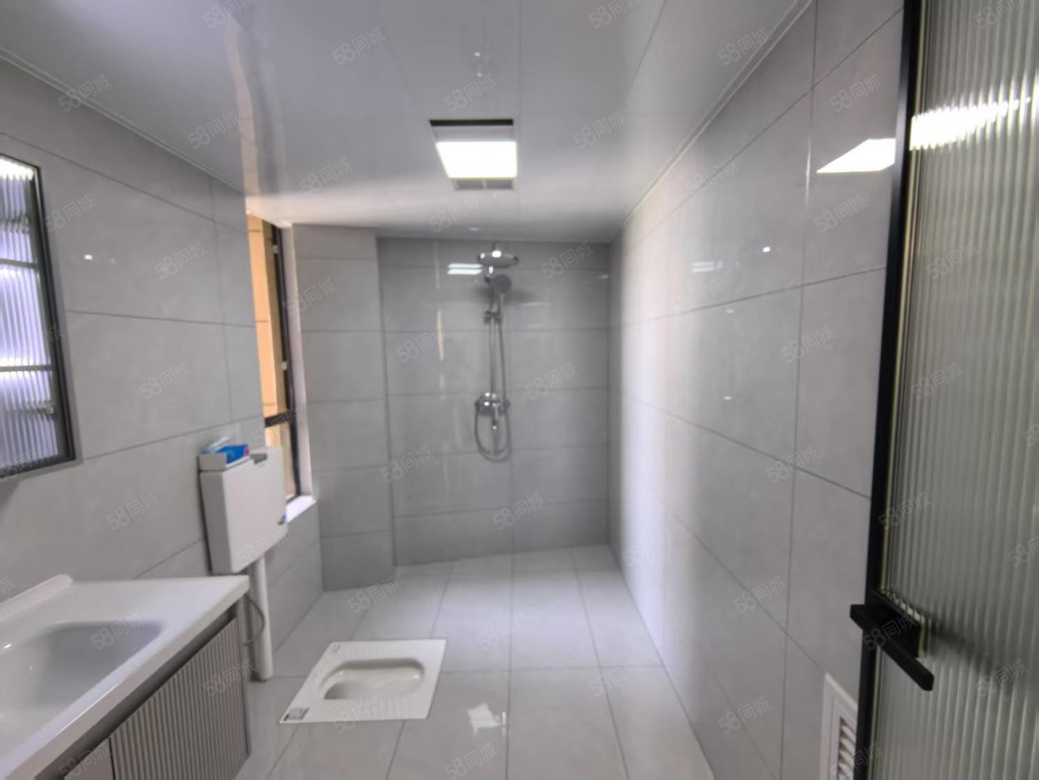 爱丽舍花园3室2厅1卫110㎡南北79万