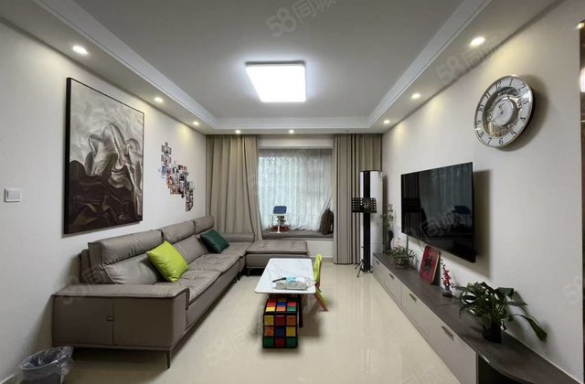 东关国际文轩本精装边户3室2卫125平免大税十储131.7万