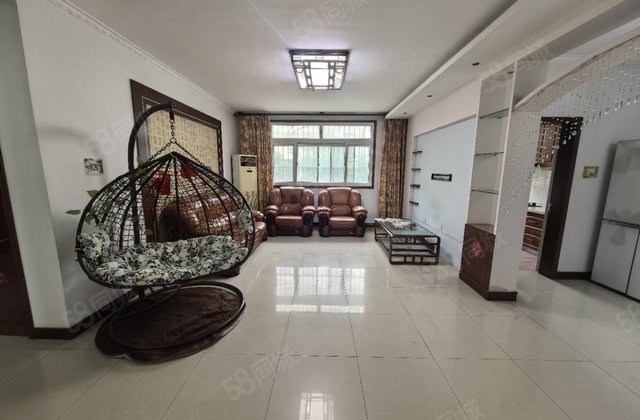 东昌东 滨河花园南区 东边户 精装三室两卫 地暖房 双阳台