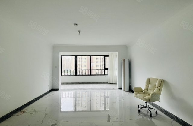 碧桂园国岳府   小高层中 四室双卫 次新房 三室一厅朝阳