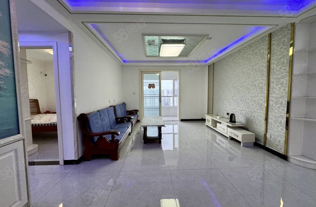 带车位储藏室 精装 卡迪亚六期三室 急卖