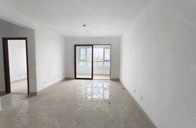 裕尧城府王卷帽 医疗配套成熟 小三房 产权清晰 有电梯