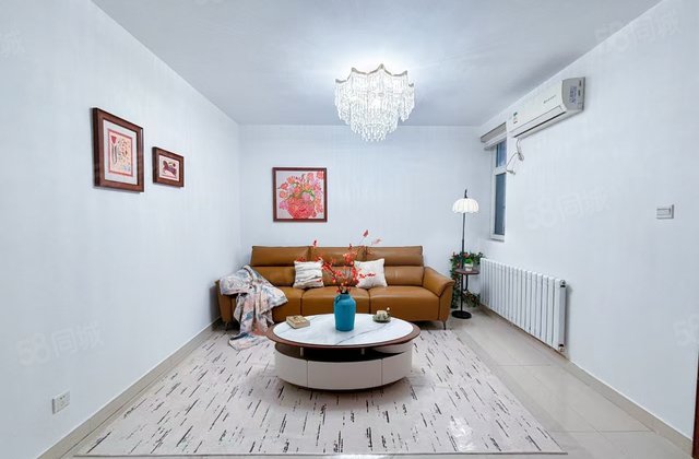 香江嘉明急售可谈 香格里小镇精装三居一楼带院    随时看房