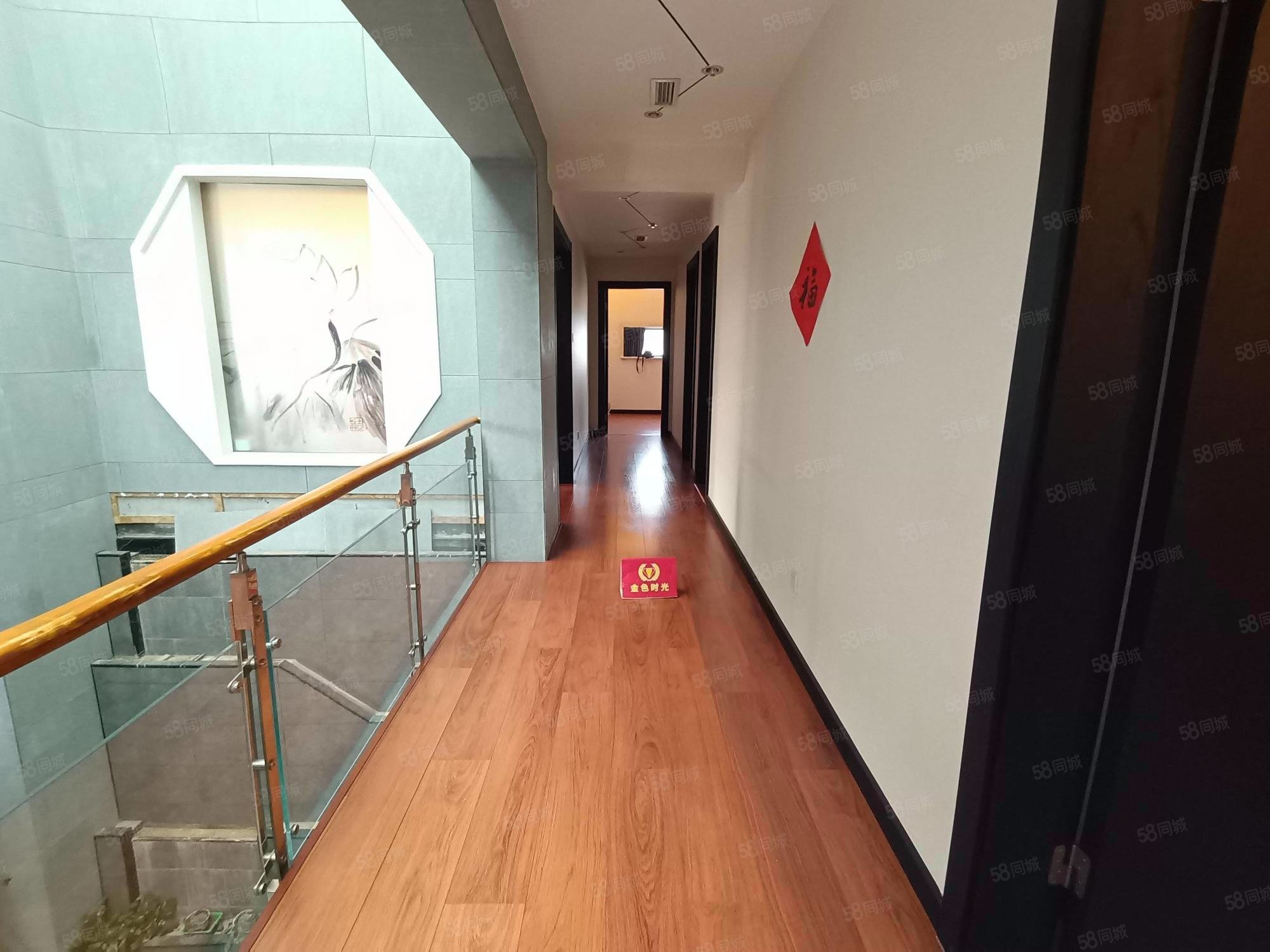 亞瀾灣(別墅)6室4廳3衛(wèi)449.49㎡南北1199萬