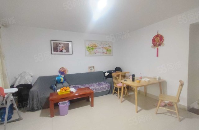 西湖馨苑 85平 电梯房 2室2厅 2室户型小区第二优