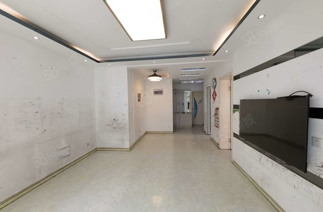 徒骇河 电梯洋房 水岸花语 精装三室两卫 免大税 带车位储藏