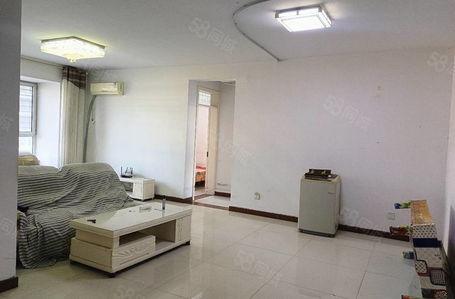 东昌丽都南区 3室123.05平96万 带车位 免大税