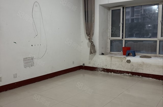 112平55万三室两厅