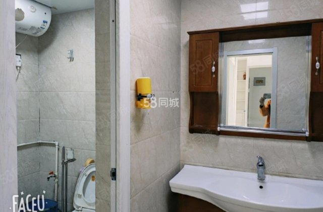 新时代小区3室2厅1卫精装修！带地下室送车位送家具