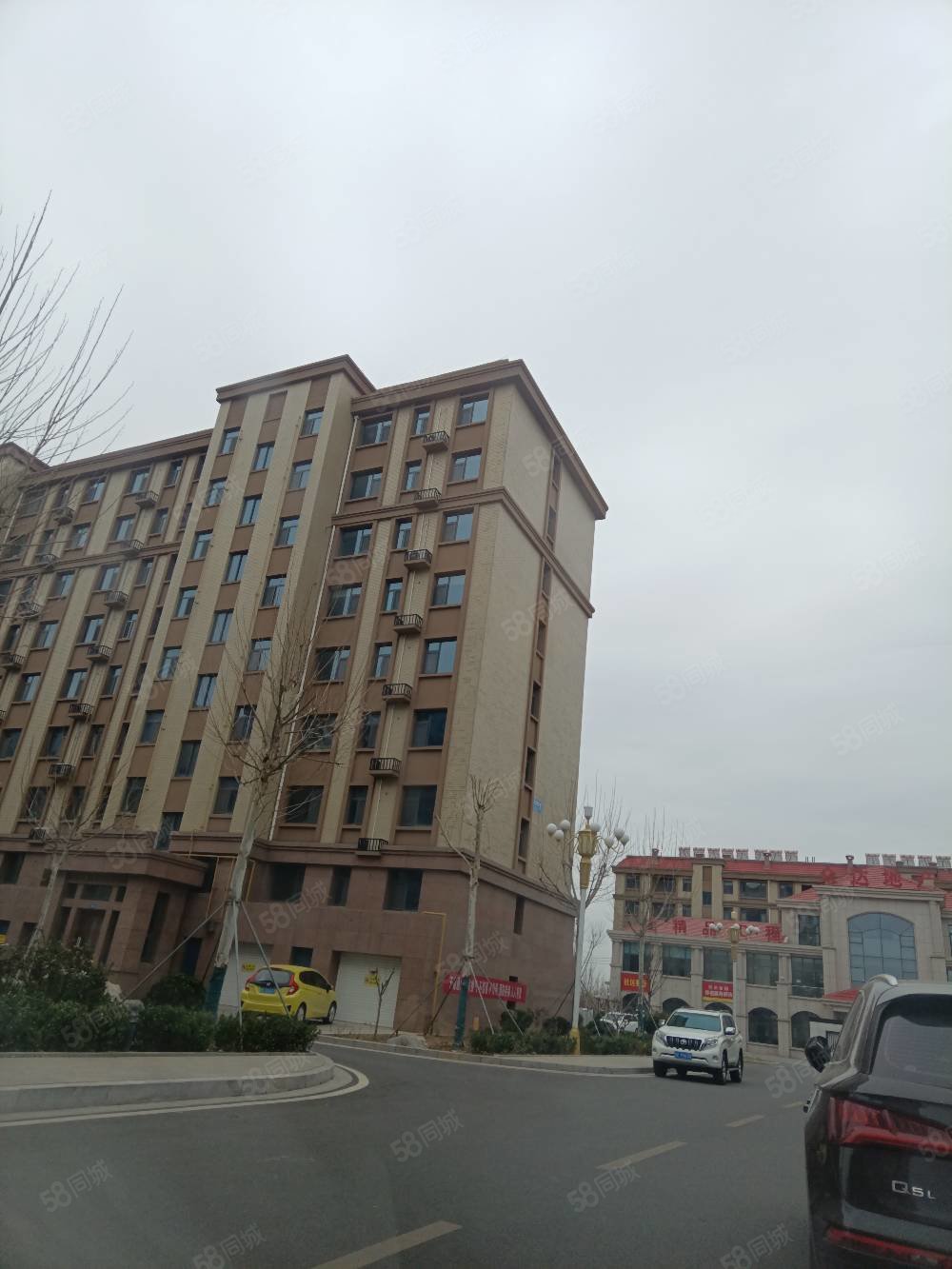 金桥花园四楼128平带车库精装修可贷款