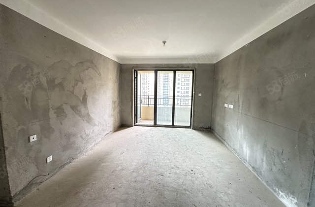 绿地国际花都四期3室2厅118㎡95万二手房图片