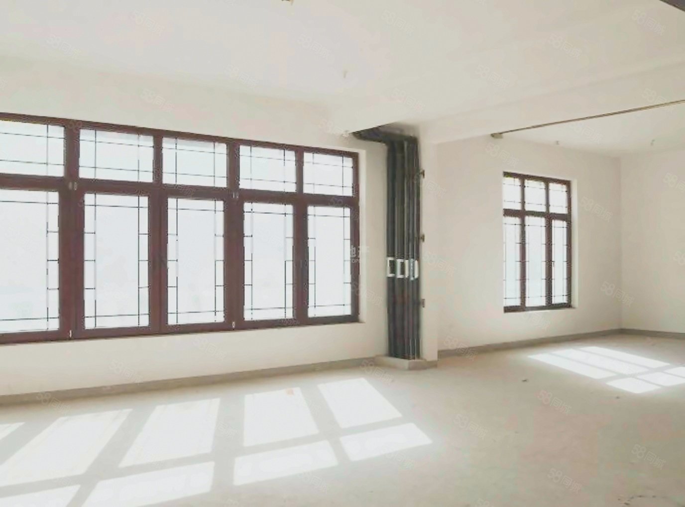 龍湖頤和原著6室3廳5衛(wèi)1096㎡南北18000萬