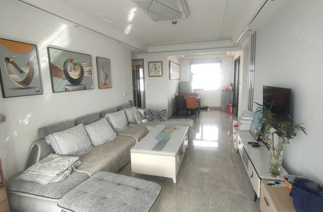 急售凤凰层精装电梯观景房两卫元宝户型随时看房钥匙带车位免大税