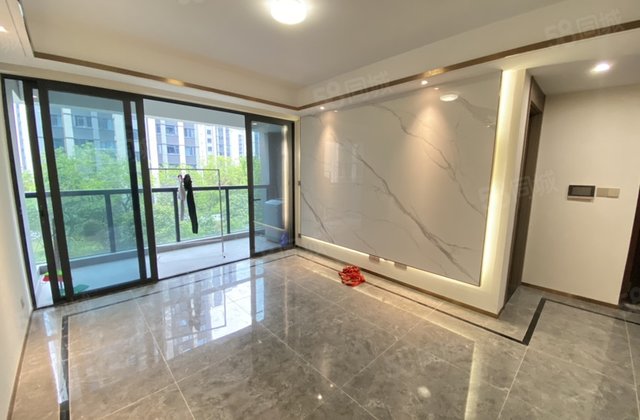 华侨城欢乐天地3室2厅108㎡132万二手房图片