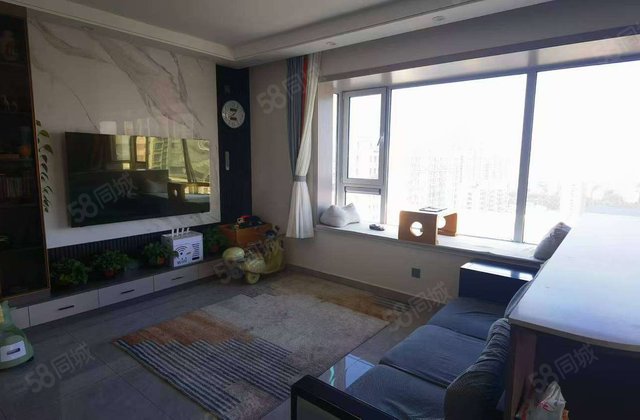 市民文化中心昌润莲城 房龄新 大三居 双卫 精装修 送储