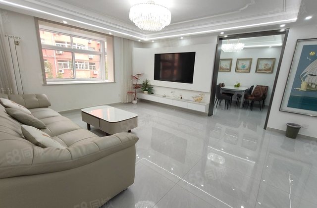 湖边，已豪装三年，城市主人观澜一品，世博园三楼，送储车位