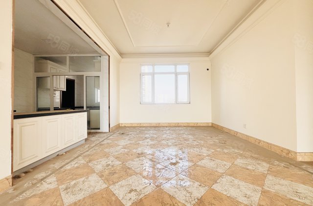 碧桂园5室2厅266㎡141万二手房图片