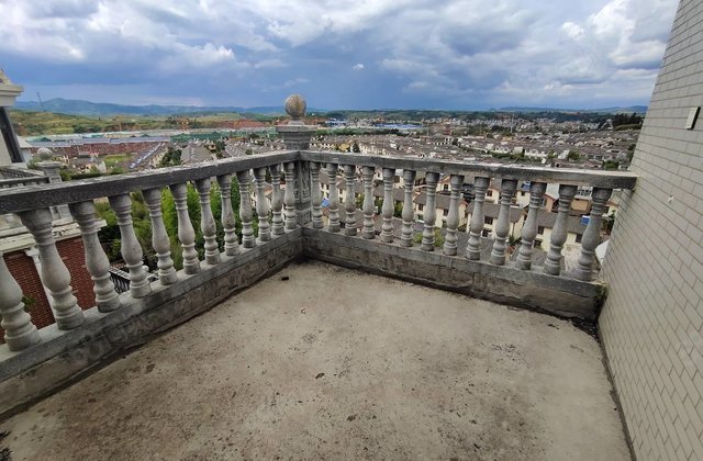 香醍溪岸,总高10层,电梯入户,四室两厅两卫大平层,南北通透