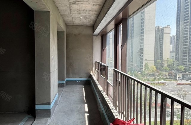 中央云璟4室2厅155㎡138.9万二手房图片