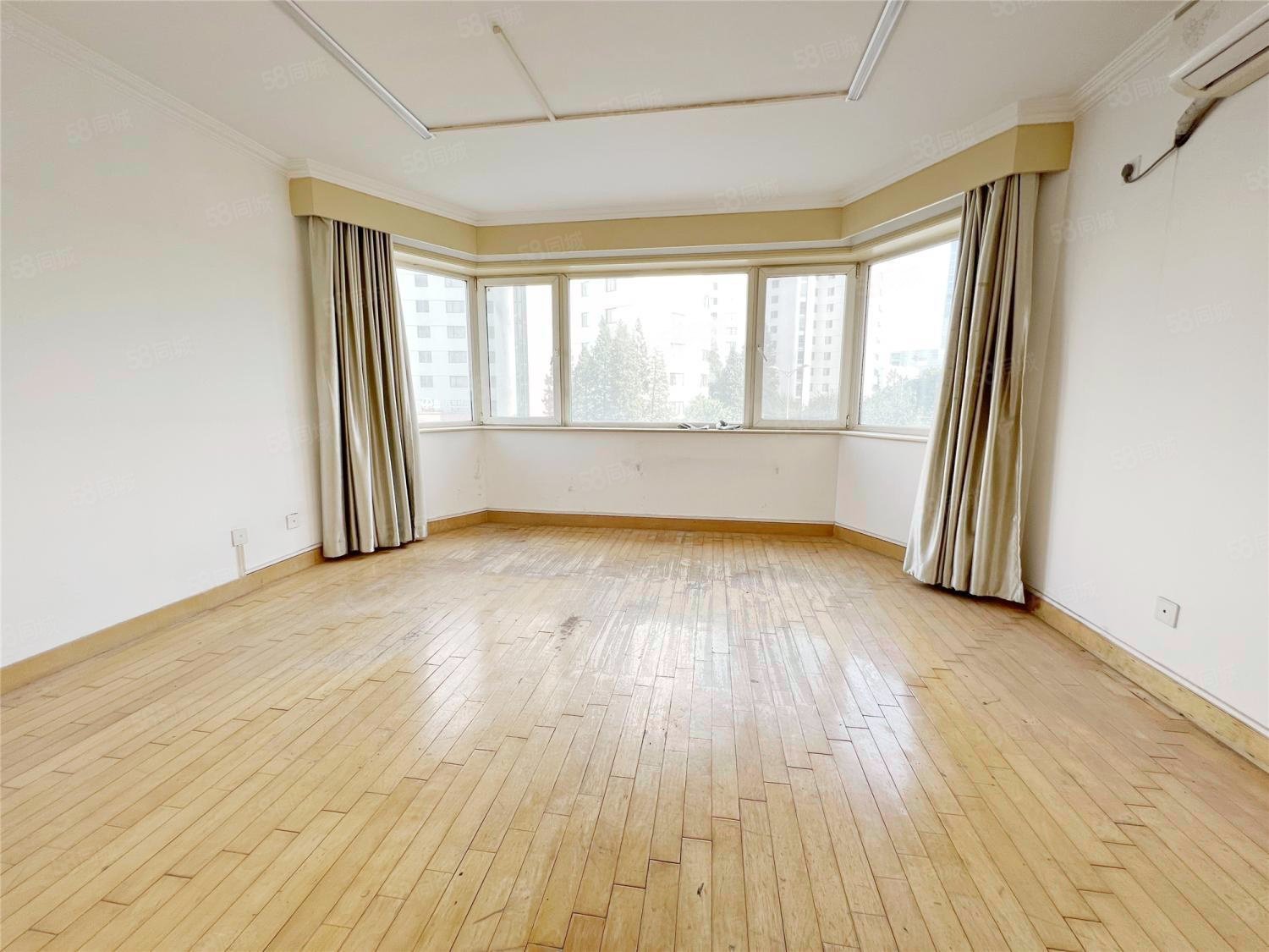 匯欣公寓2室2廳2衛(wèi)173.5㎡東南790萬