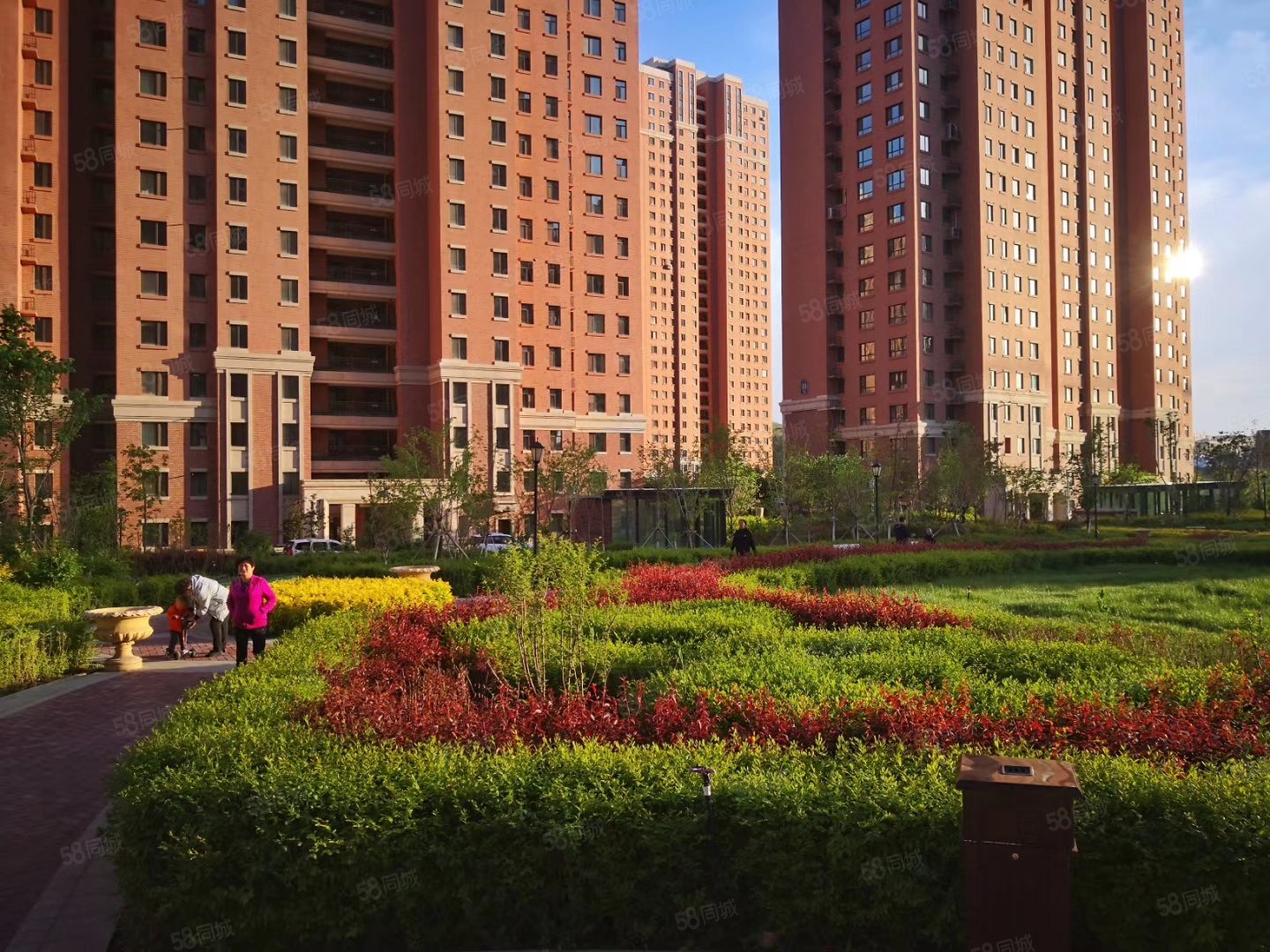 世界冠郡(二期)3室2厅1卫115㎡南北115万